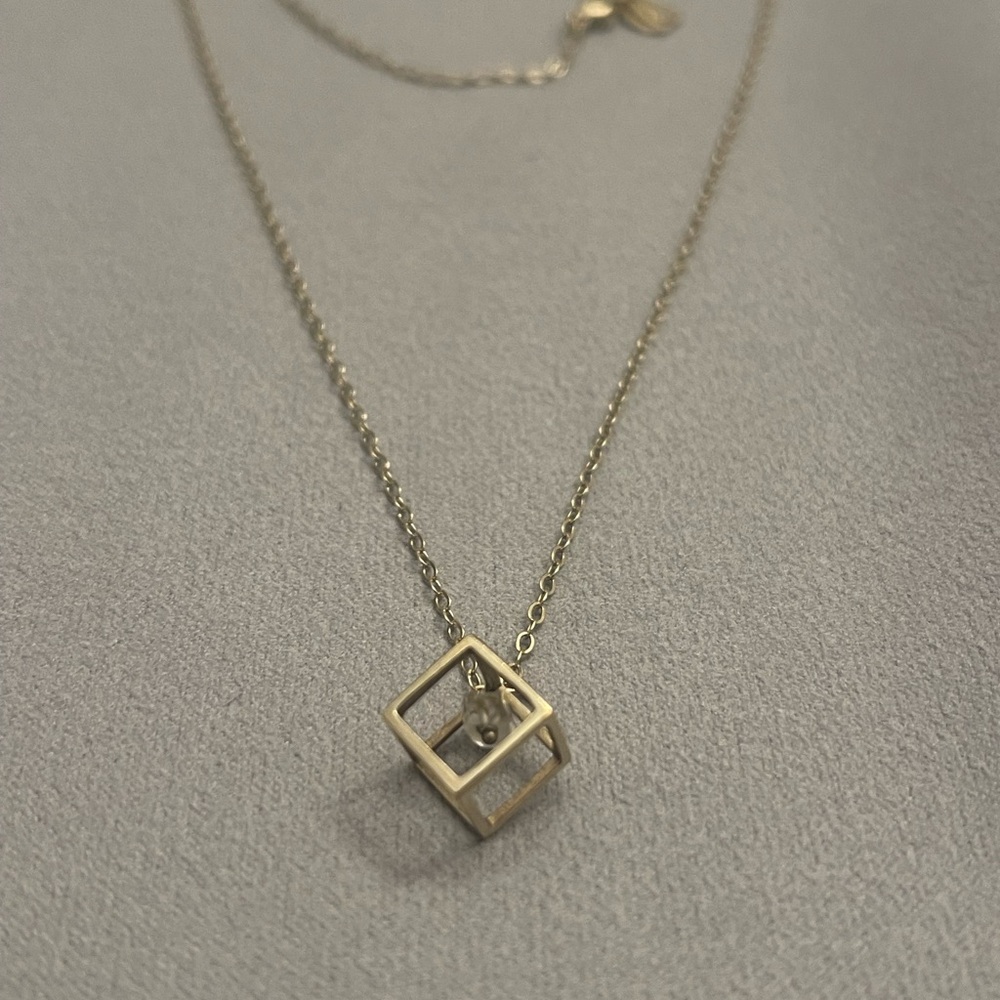Elegant Gold plated Cube Pendant Necklace